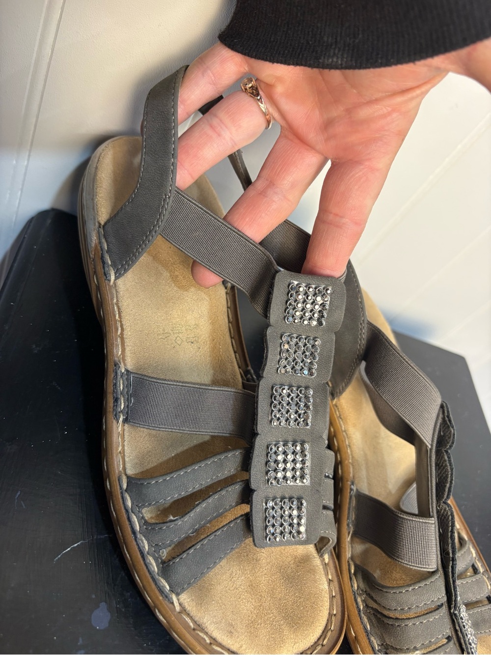 Grey Comfort Sandals Rhinestone Stretch Strappy EU 37